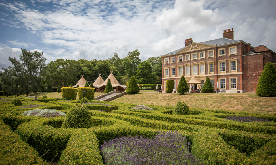 Screen shot at resized social57022